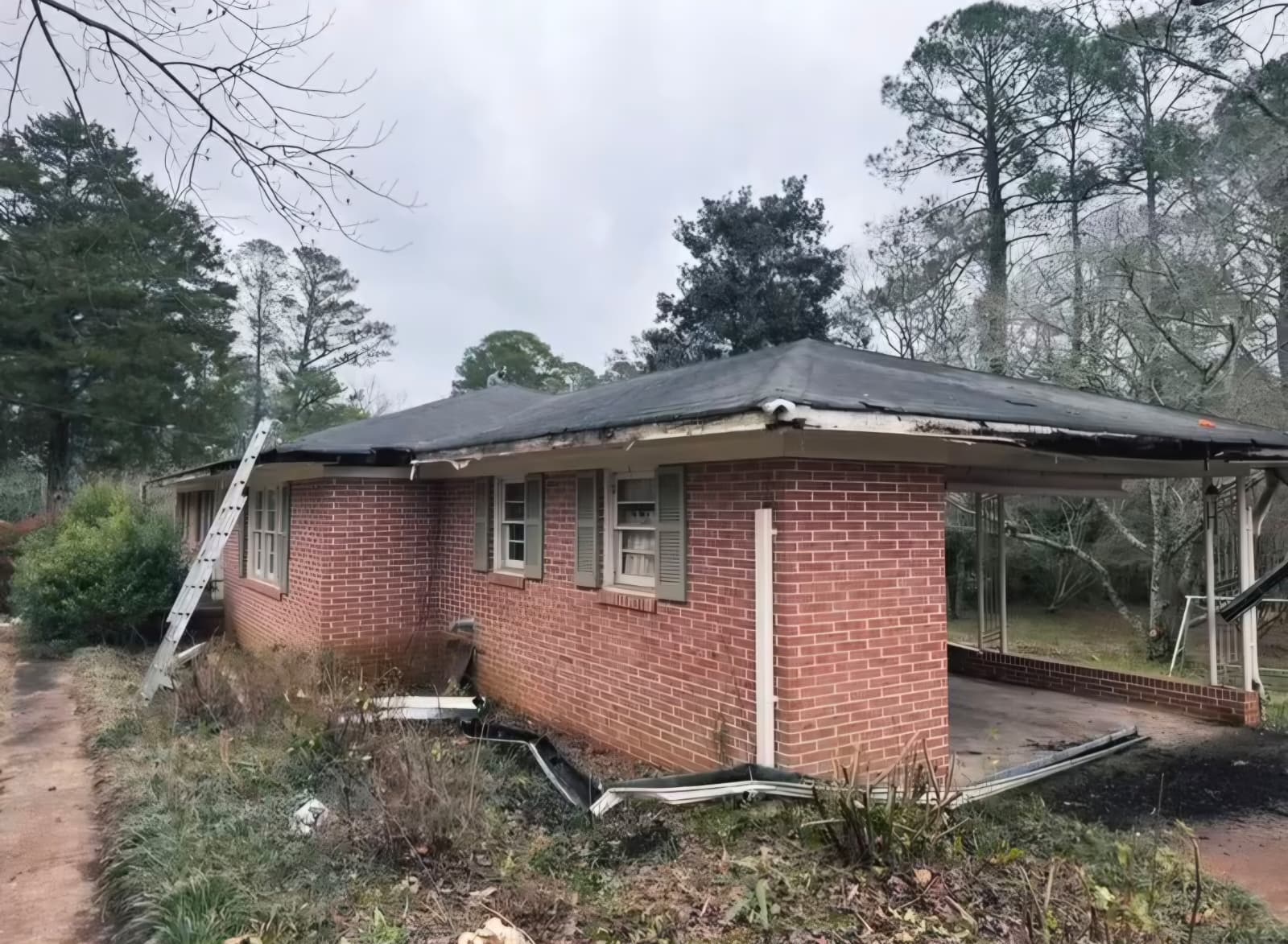 Roofing & Exterior - during project photograph